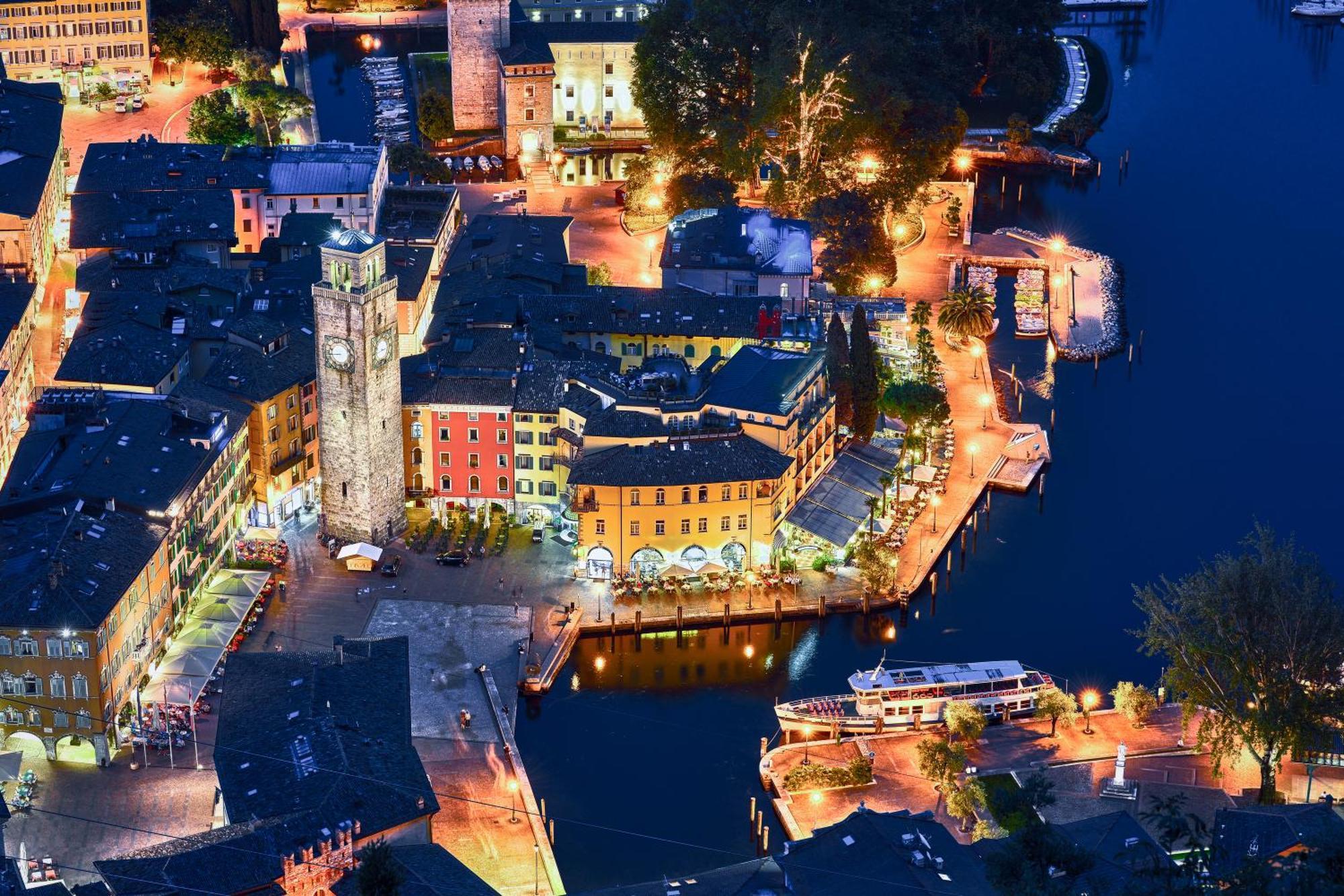 Villa Mimosa - Appartamento 1 - Happy Rentals Desenzano del Garda Eksteriør billede